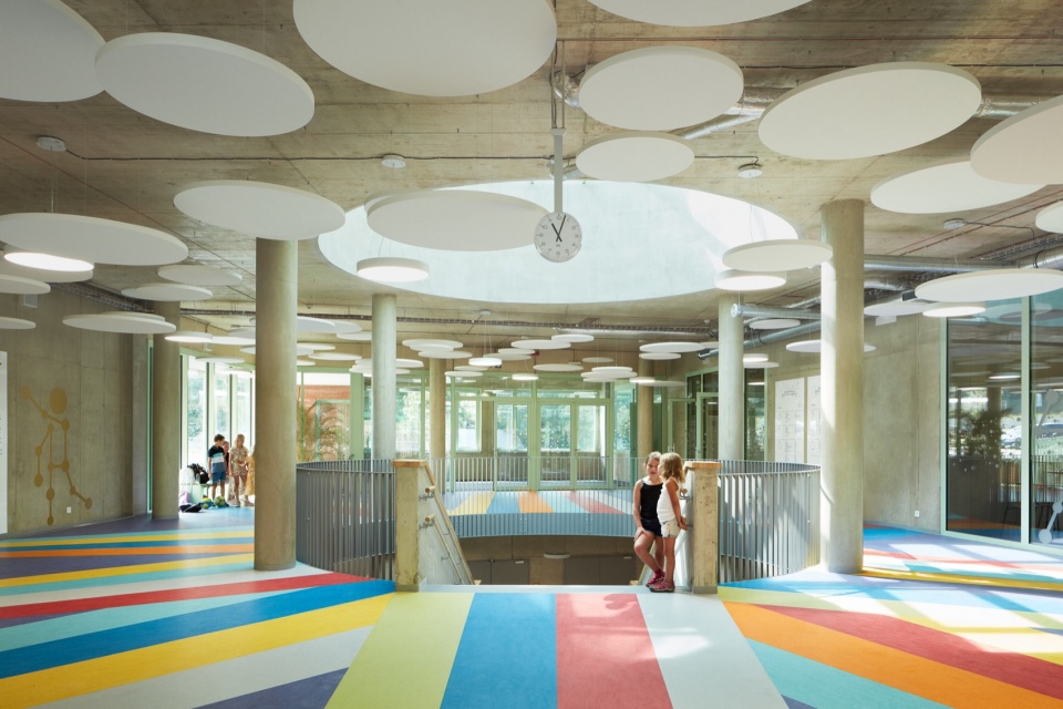 Fric Brothers Elementary School by ATELIER 6
