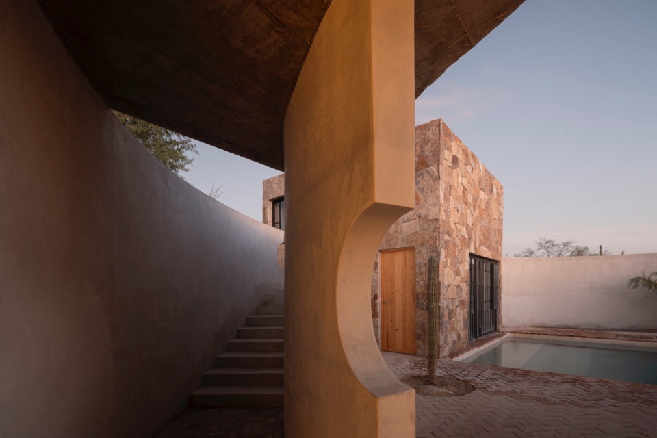 The Casa LaPaz by Ludwig Godefroy Architecture