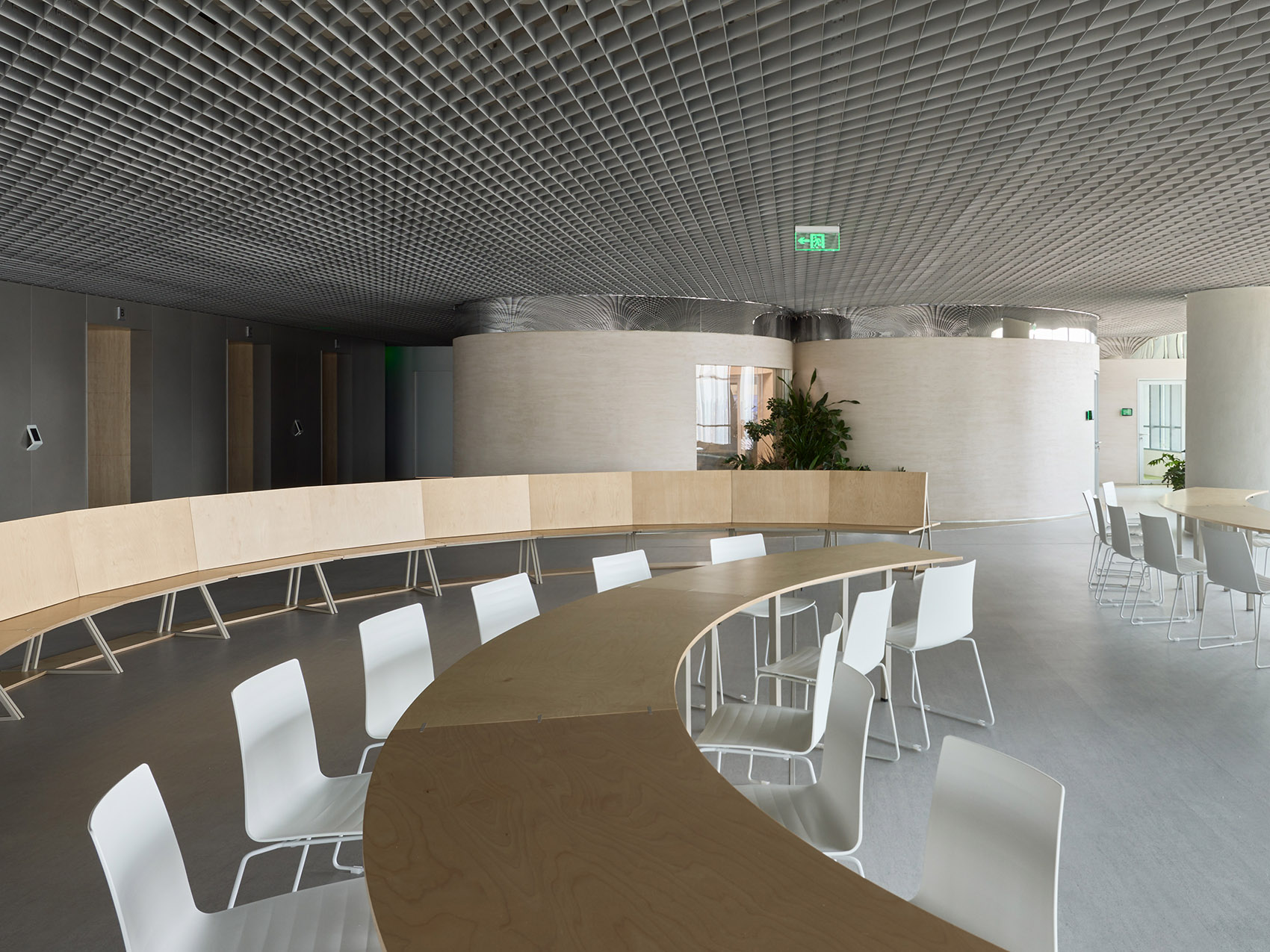 Interior design for an asset management company in Lujiazui, Shanghai ...