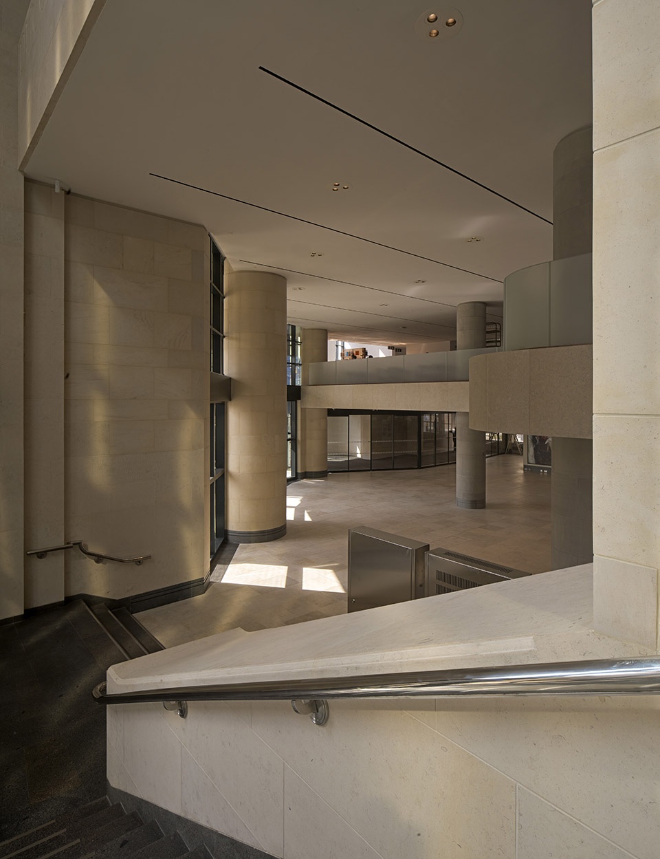 the national gallery sainsbury wing by selldorf architects