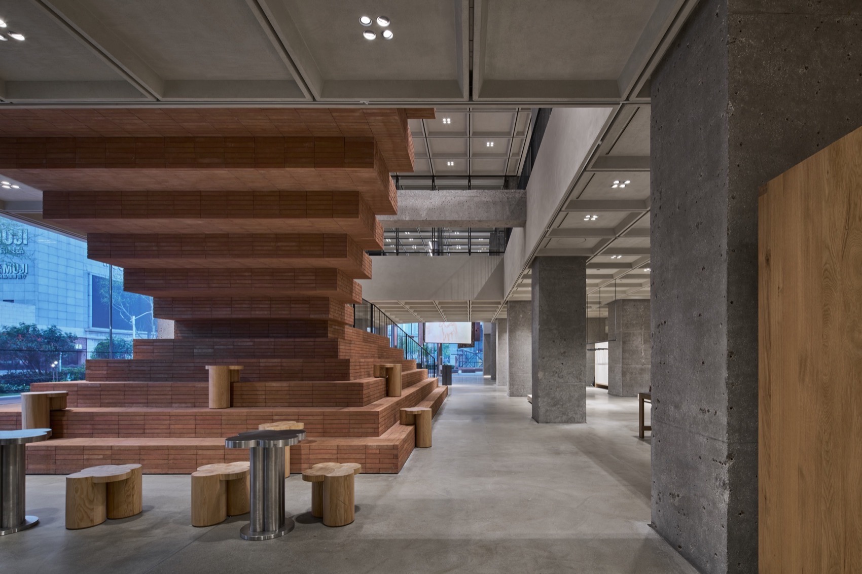 ZARA Nanjing Xinjiekou Flagship Store by AIM Architecture - 谷德设计网