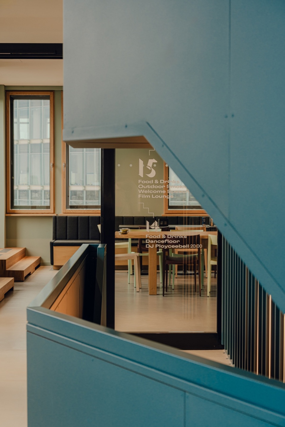 Freshfields Bruckhaus Deringe office by Kinzo