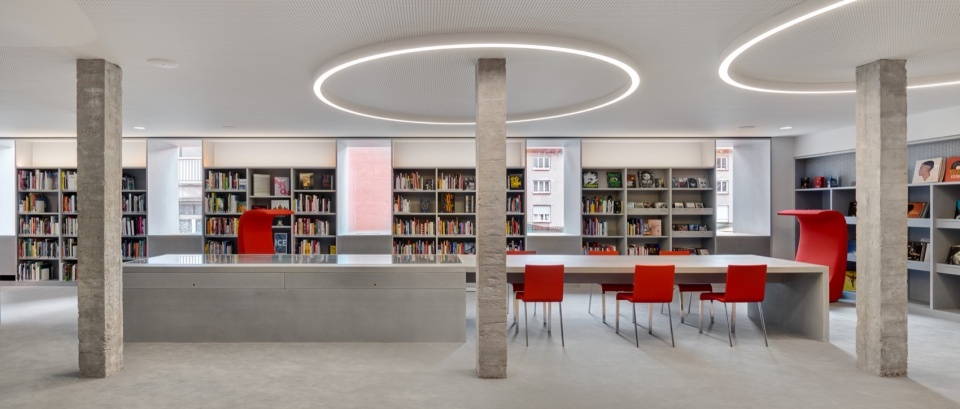 La Boussole Centre for Culture and Tourism by Dominique Coulon and Associes