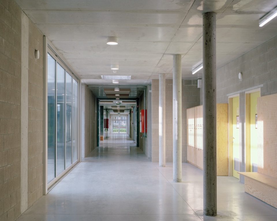 Templeuve School by CENTRAL