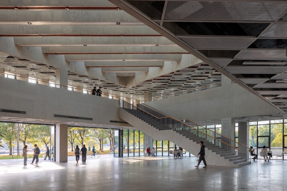 Yijia Building of Tongji University Students Activity Center in Jiading Campus by ongji Architectural Design Group Co. Ltd ATELIER LPLUS