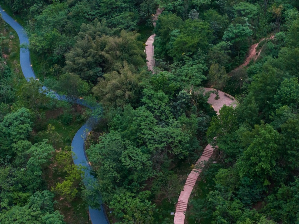 Green Field Park by Sichuan Ledao Landscape Design Co Ltd