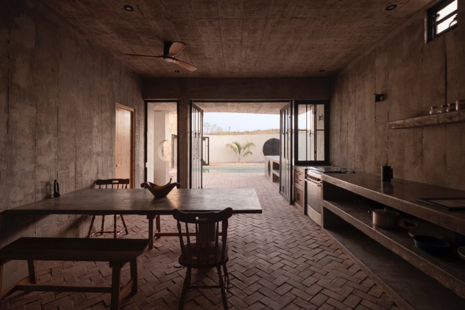 The Casa LaPaz by Ludwig Godefroy Architecture