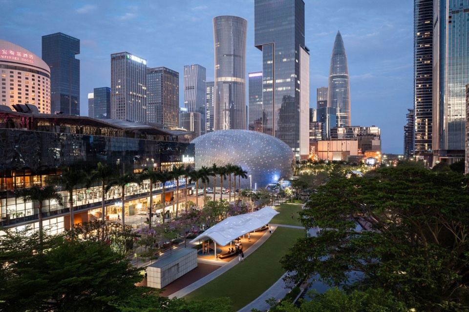 Public Water Pool Renovation in Shenzhen Nanshan Commercial and Cultural Center District by eLandscript Studio