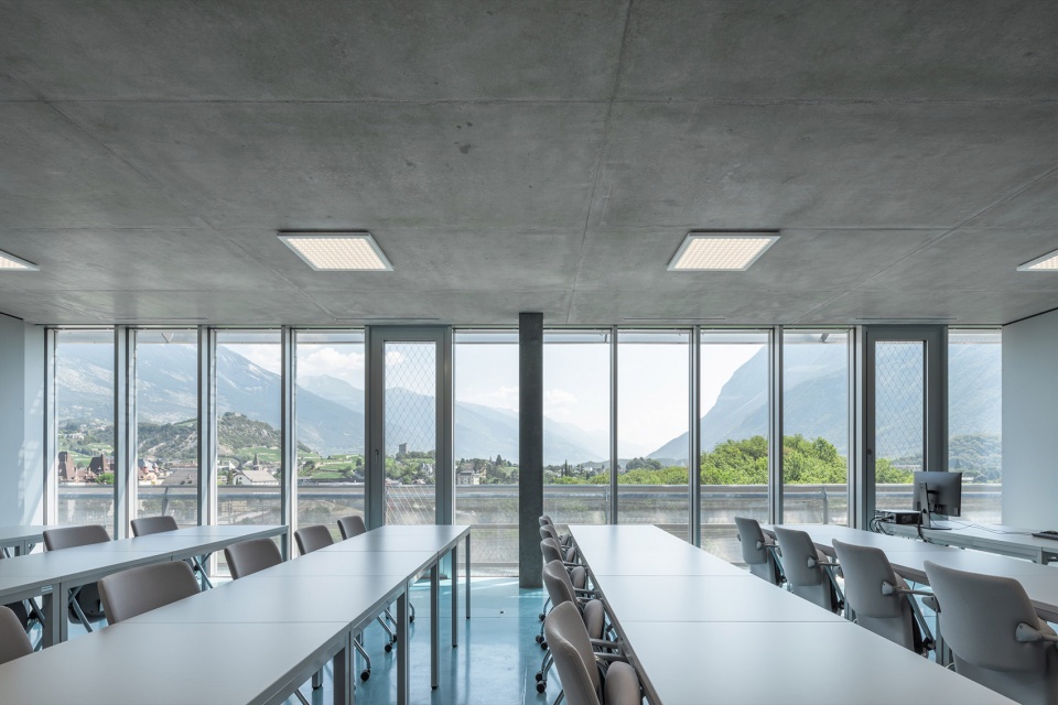 sierre business and general education school by bonnard woeffray architectes