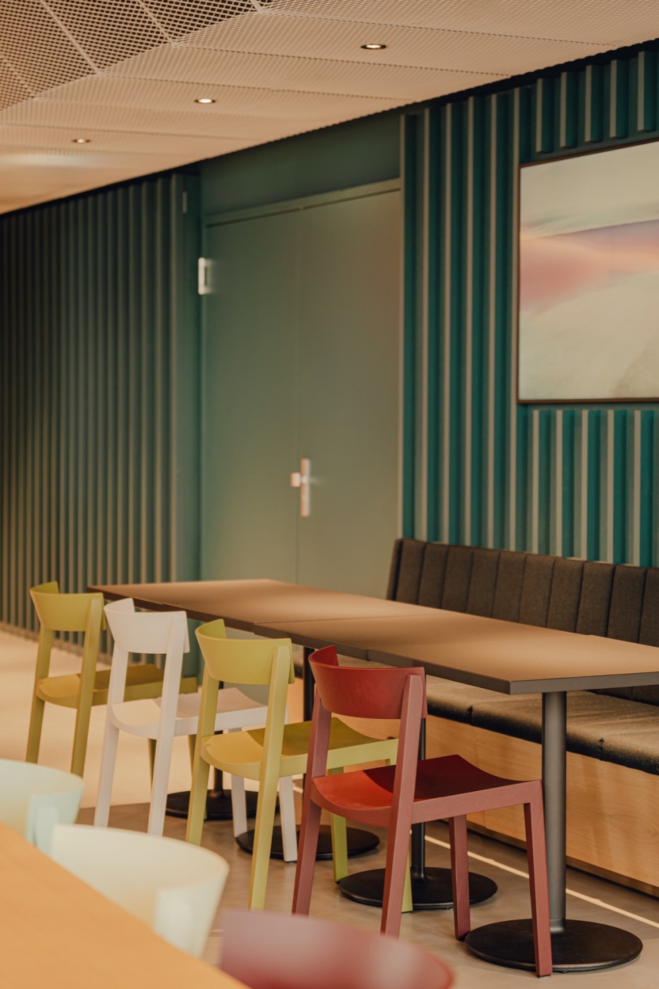 Freshfields Bruckhaus Deringe office by Kinzo