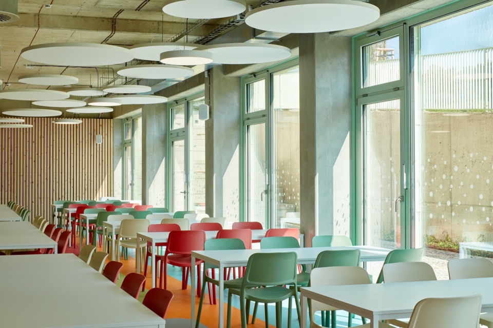 Fric Brothers Elementary School by ATELIER 6