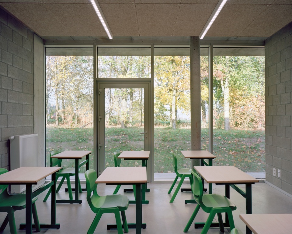 Templeuve School by CENTRAL