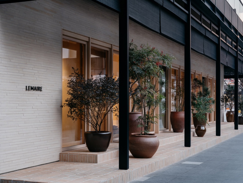 lemaire boutique shop chengdu taikoo li by f o g architecture