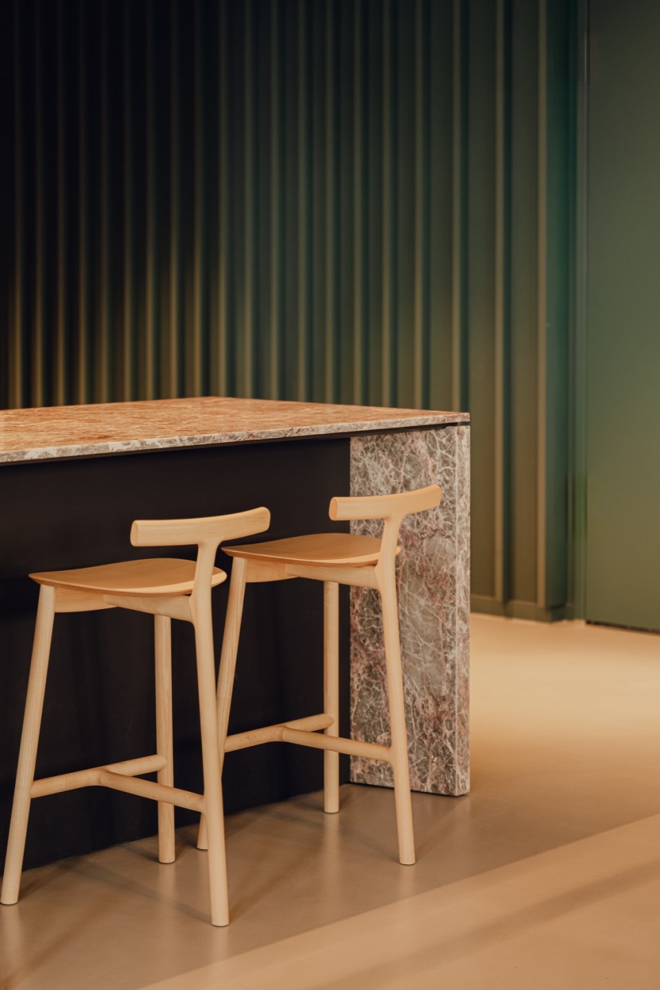 Freshfields Bruckhaus Deringe office by Kinzo