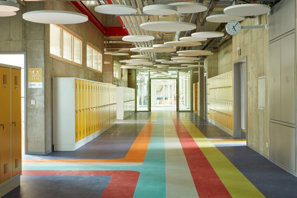 Fric Brothers Elementary School by ATELIER 6