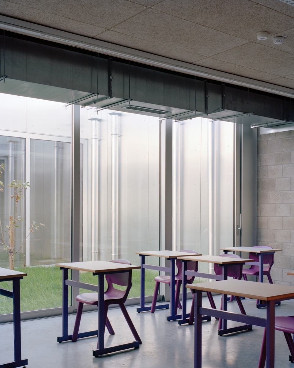 Templeuve School by CENTRAL