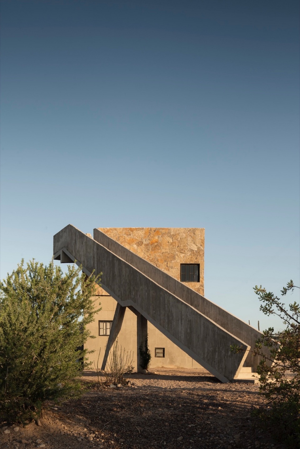 The Casa LaPaz by Ludwig Godefroy Architecture