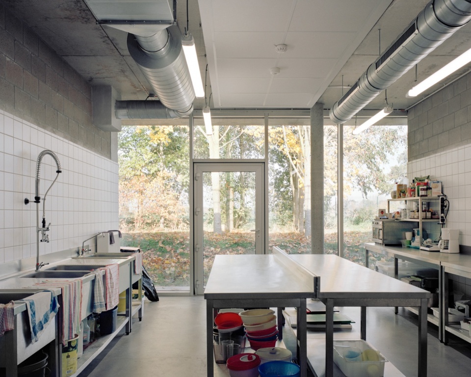Templeuve School by CENTRAL