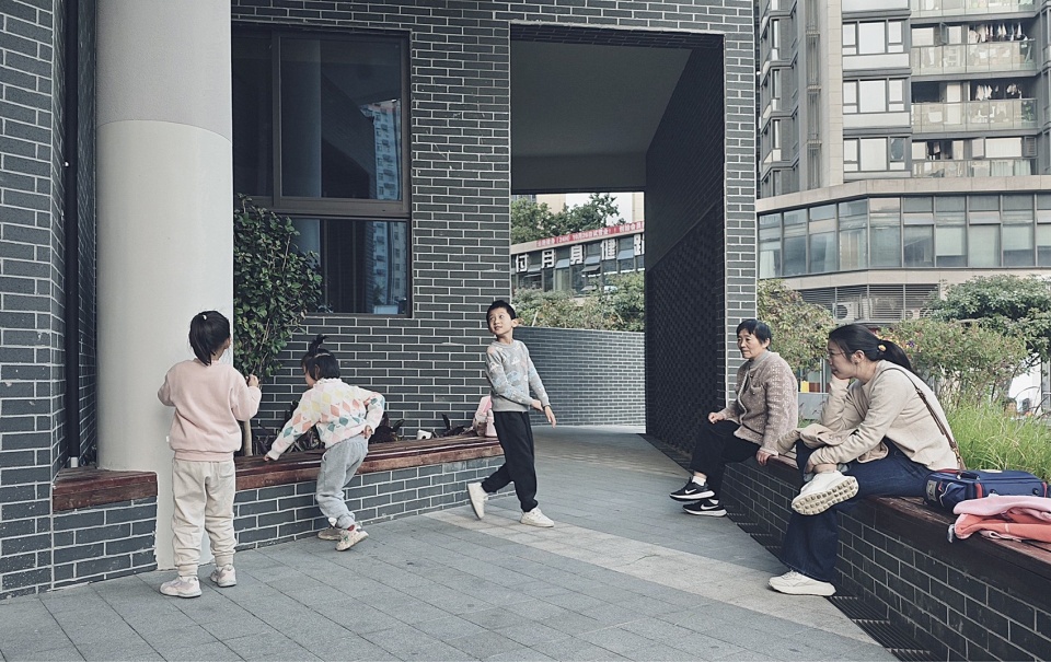 The Minzhi Campus of Shenzhen Longhua Senior High School Education Group by Yuanism Architects SUIADR