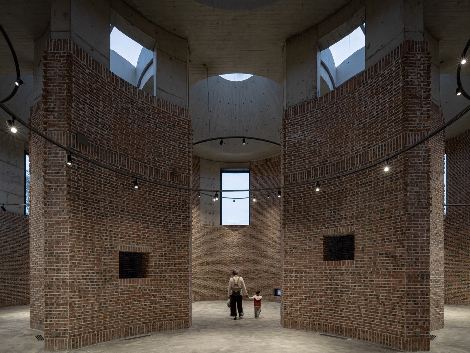 straw stack space in houhu art park by wcy regional studio