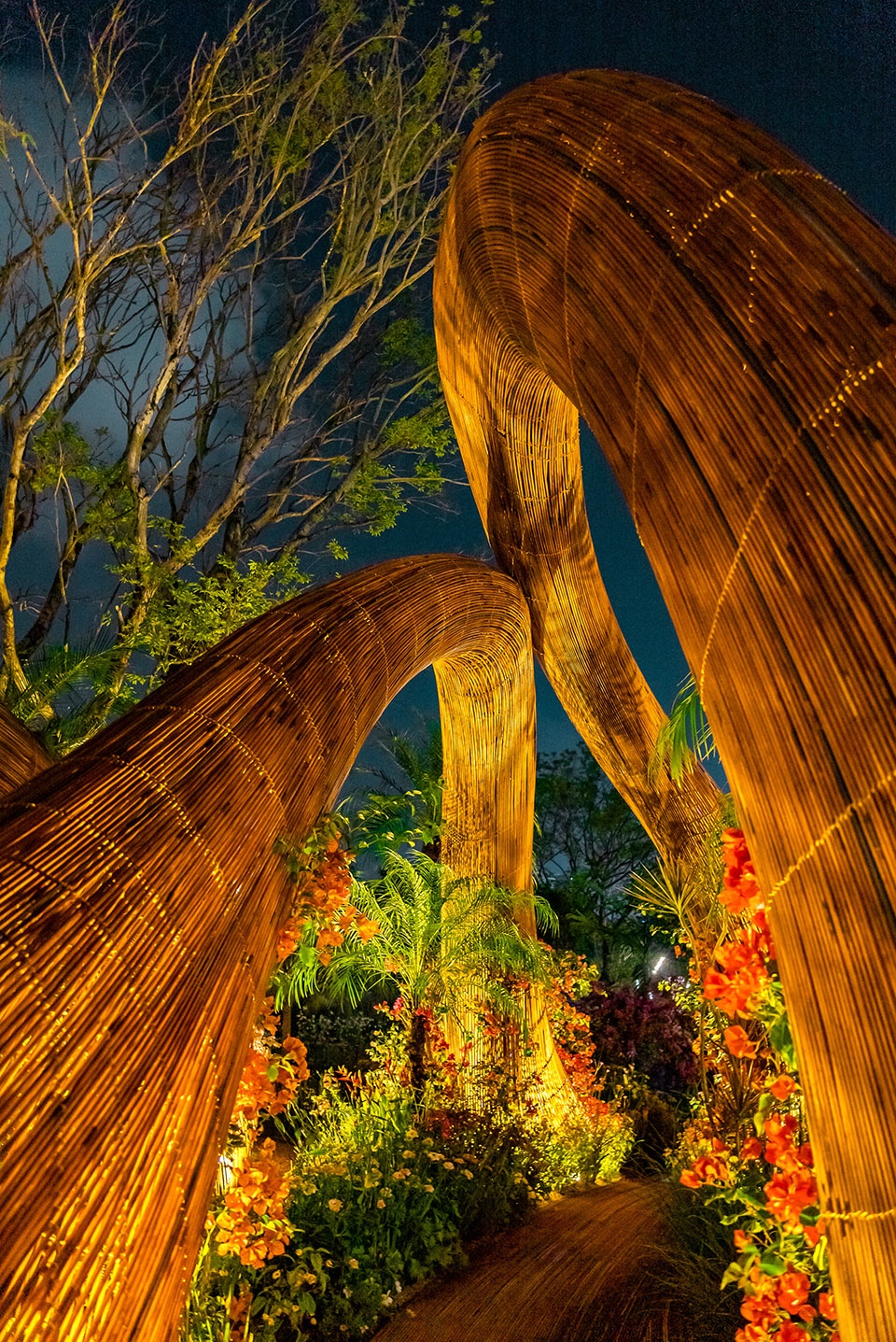 the bamboo chain weaving installation by zyeen