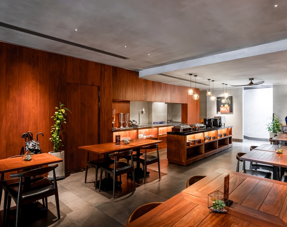 triple e hotel by taa design