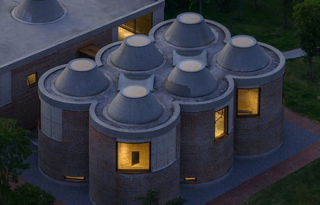  Straw Stack Space in Houhu Art Park by WCY Regional Studio &#038; Hunan University Design and Research Institute Co.,Ldt.