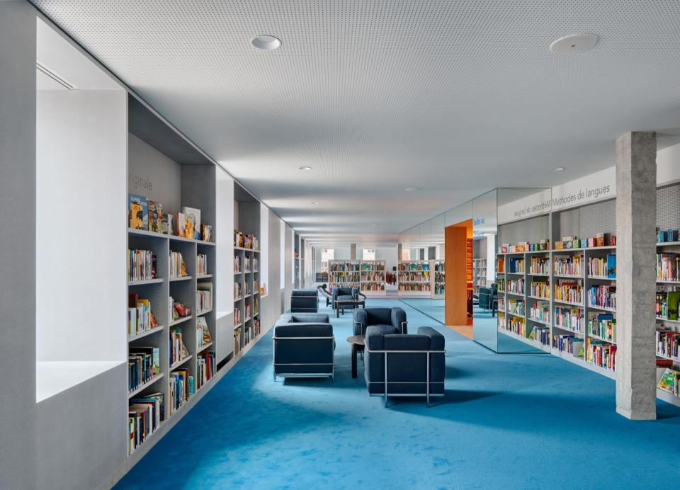 La Boussole Centre for Culture and Tourism by Dominique Coulon and Associes
