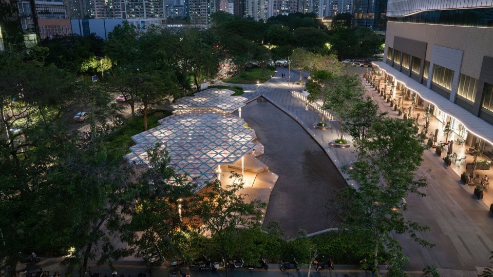 Public Water Pool Renovation in Shenzhen Nanshan Commercial and Cultural Center District by eLandscript Studio