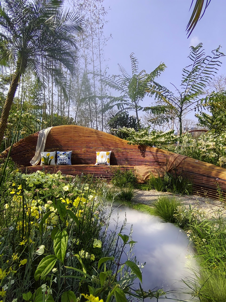 the bamboo chain weaving installation by zyeen