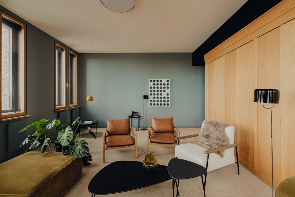 Freshfields Bruckhaus Deringe office by Kinzo
