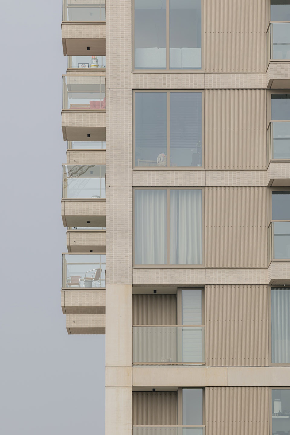 fresh residential tower by kaan architecten
