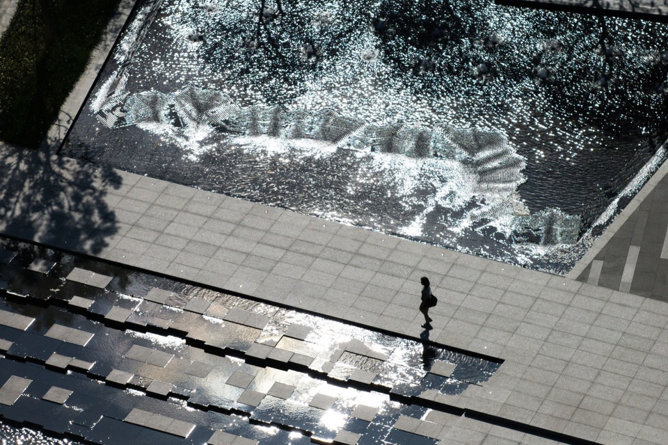 Public Water Pool Renovation in Shenzhen Nanshan Commercial and Cultural Center District by eLandscript Studio