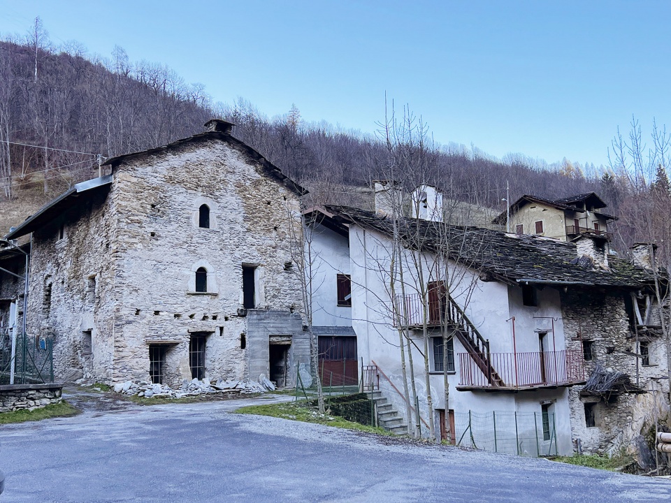 maira valley by dario castellino architetto
