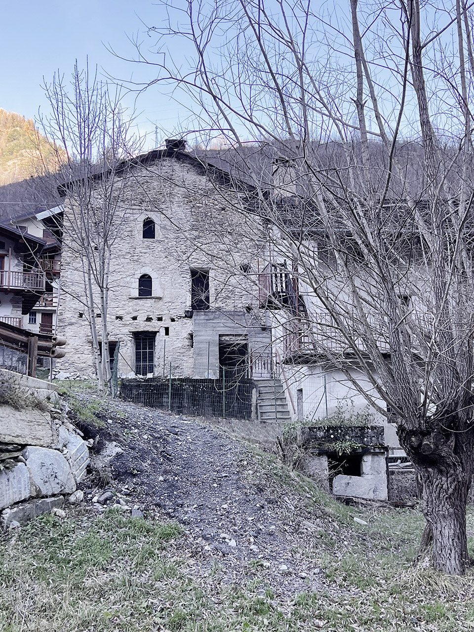 maira valley by dario castellino architetto