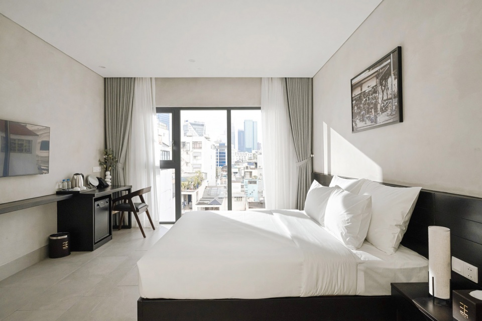 triple e hotel by taa design