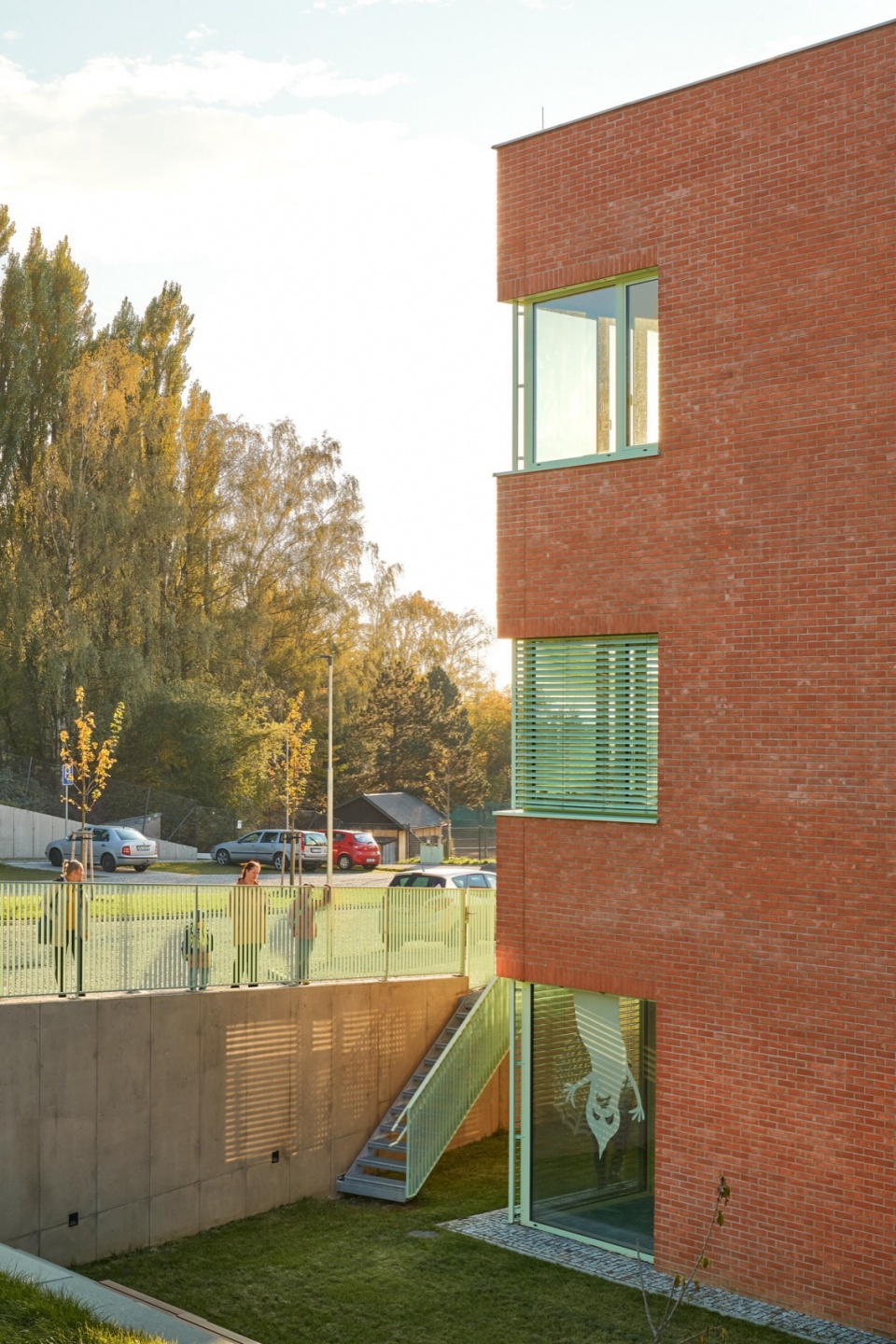 Fric Brothers Elementary School by ATELIER 6
