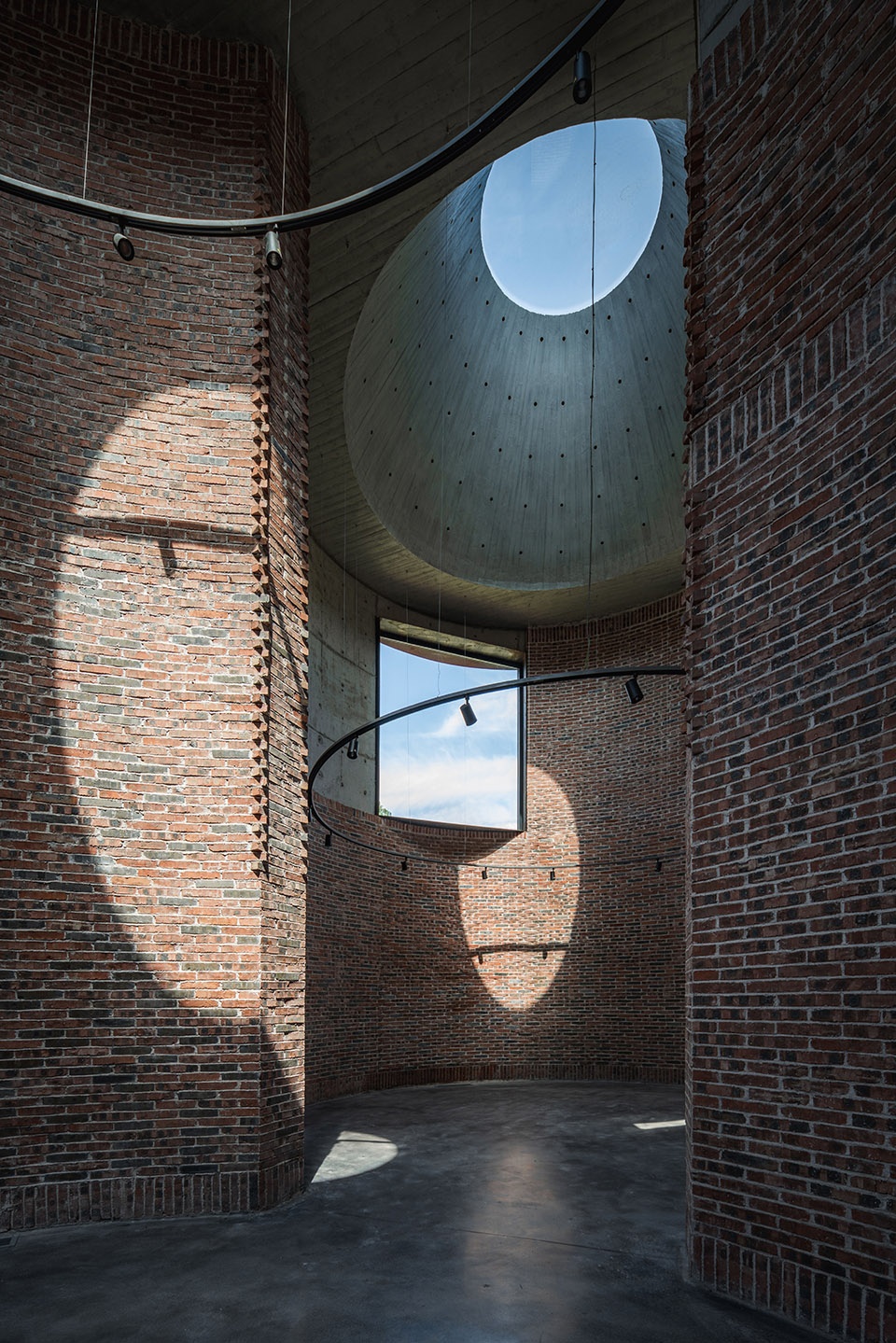straw stack space in houhu art park by wcy regional studio