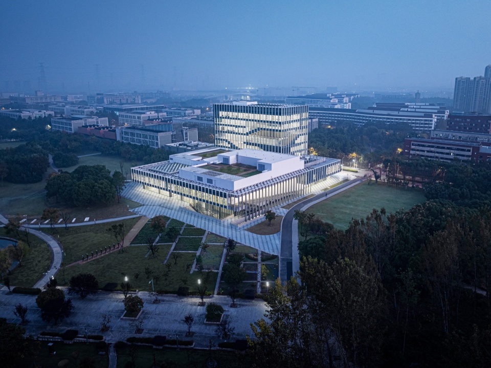 Yijia Building of Tongji University Students Activity Center in Jiading Campus by ongji Architectural Design Group Co. Ltd ATELIER LPLUS