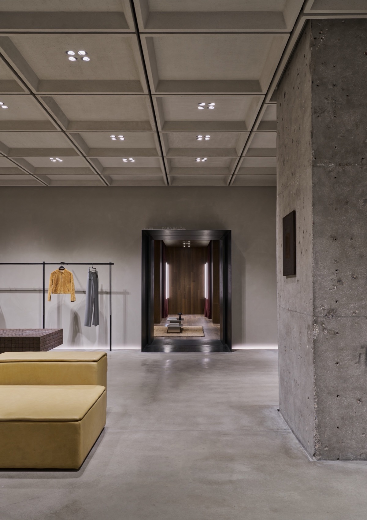 ZARA Nanjing Xinjiekou Flagship Store by AIM Architecture - 谷德设计网