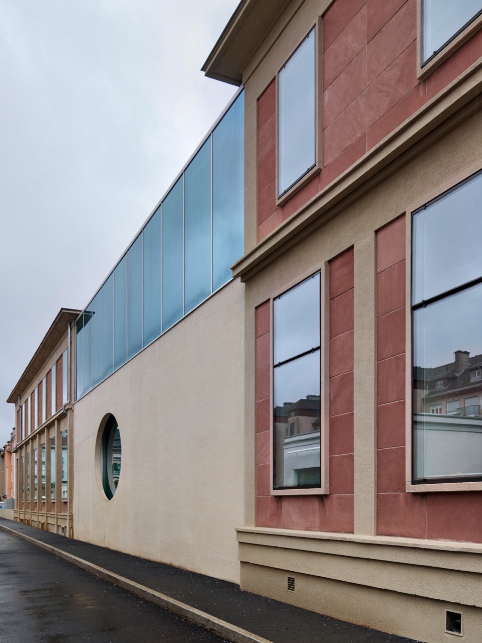 La Boussole Centre for Culture and Tourism by Dominique Coulon and Associes y8u