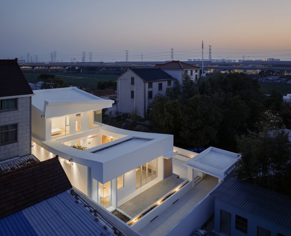 Q house by Yuanxiuwan Architect Associates