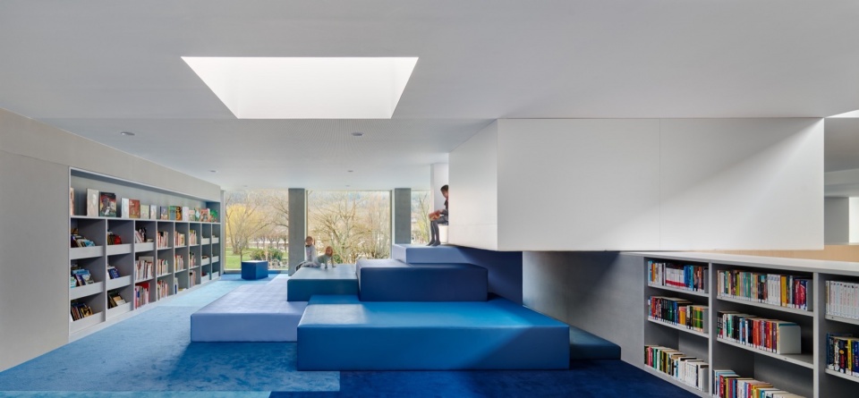 La Boussole Centre for Culture and Tourism by Dominique Coulon and Associes