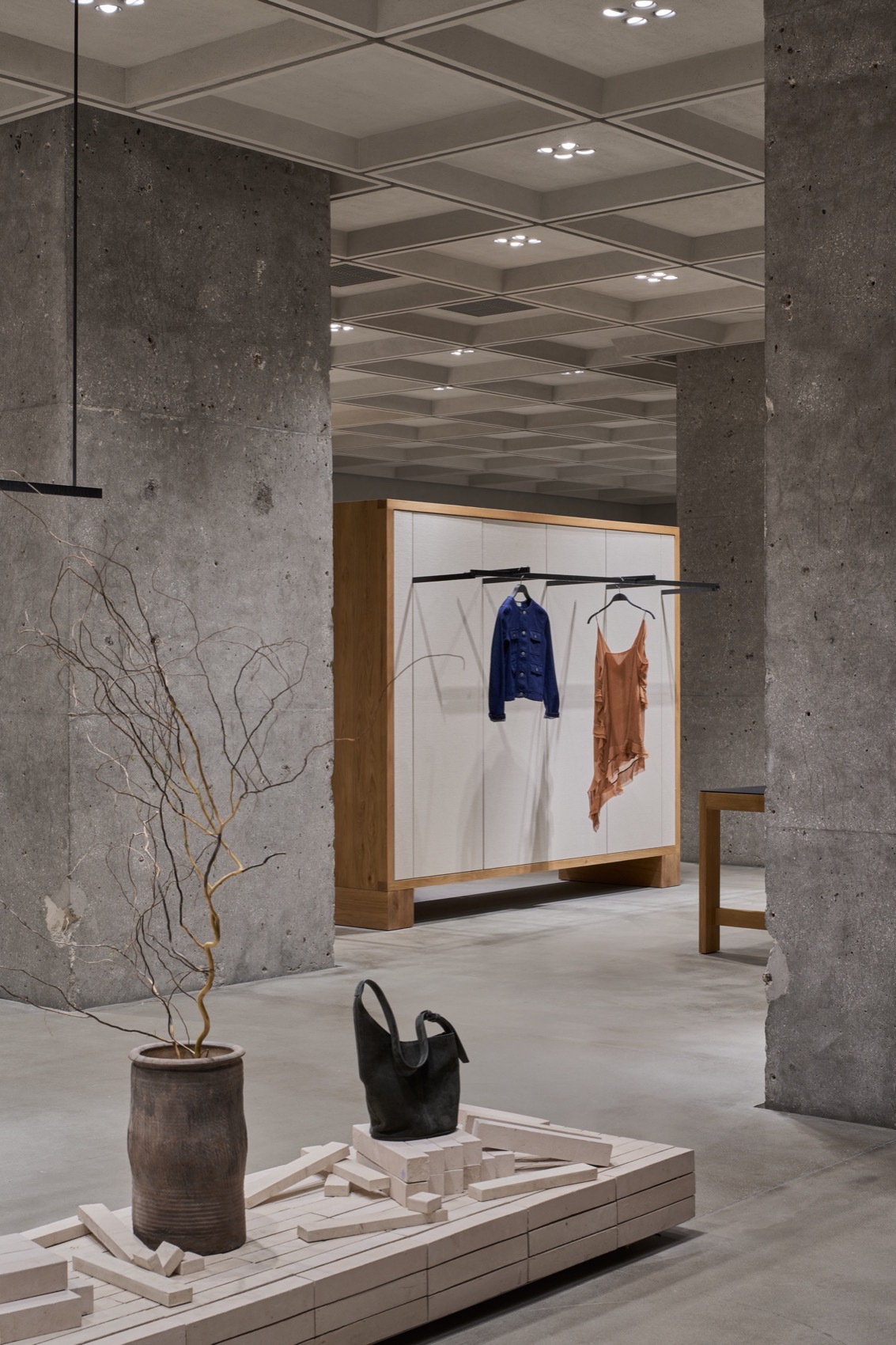 ZARA Nanjing Xinjiekou Flagship Store by AIM Architecture - 谷德设计网