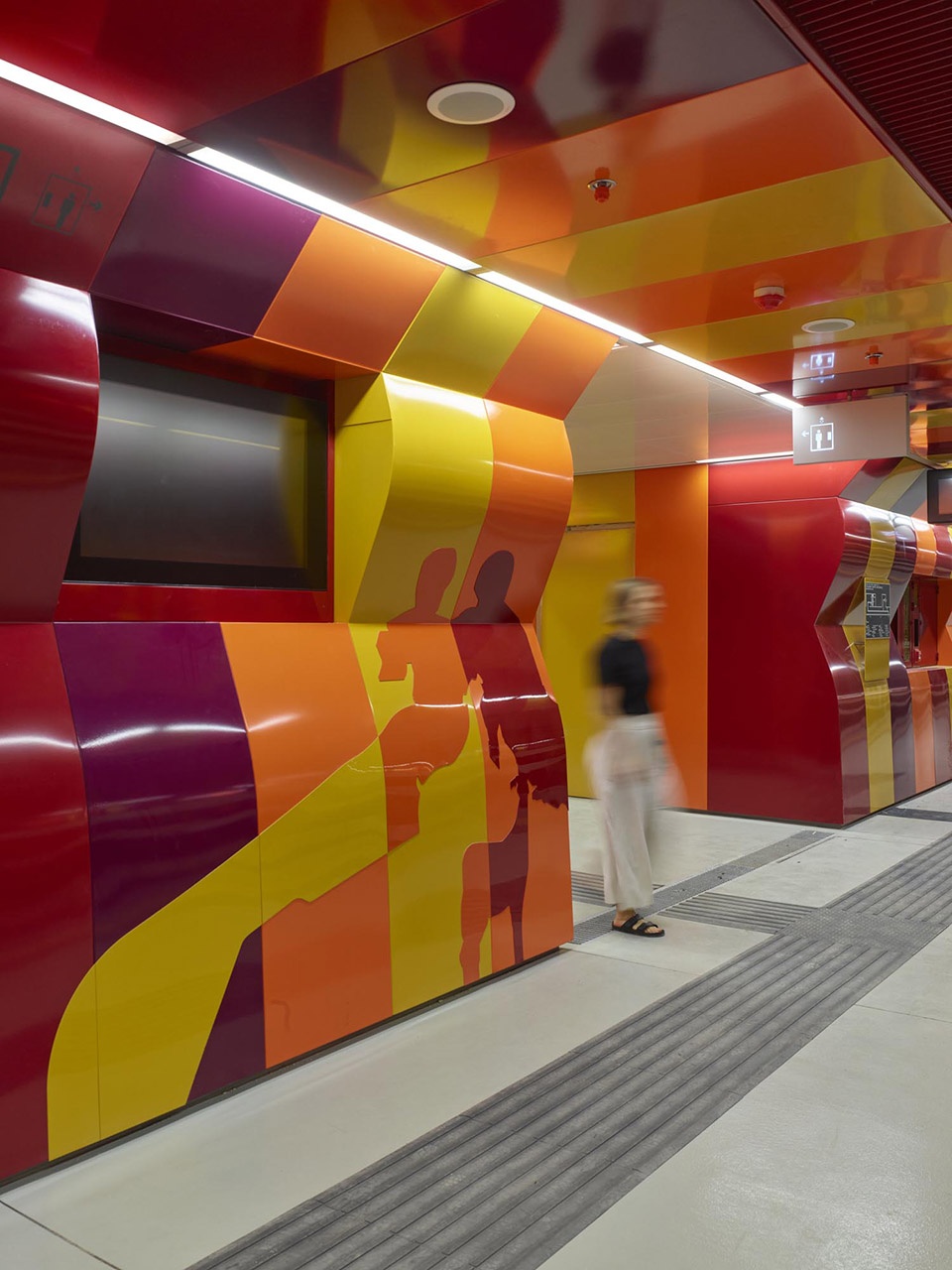 naples underground central station centro direzionale by embt