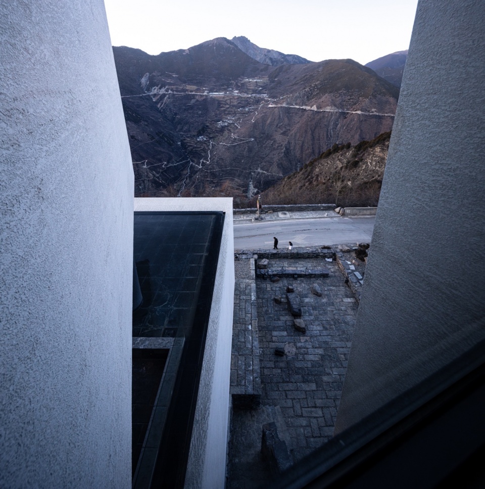 Poodom Deqin Meri Hotel by BUZZ Buro Ziyu Zhuang