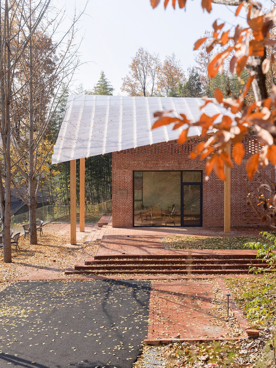 sui county hemei center by upa architects