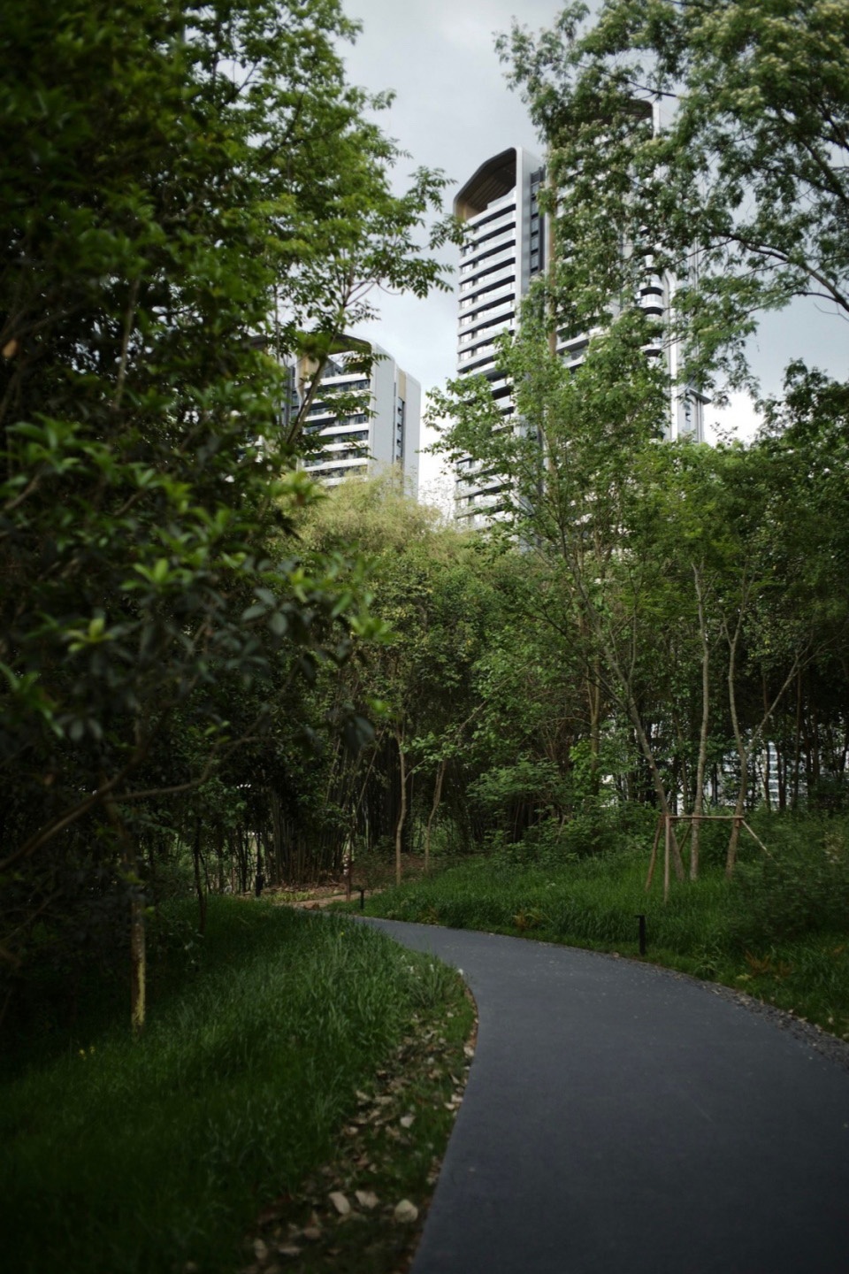 Green Field Park by Sichuan Ledao Landscape Design Co Ltd 960x1453 ttf