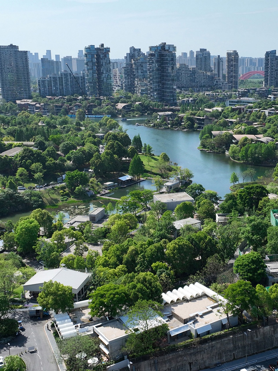 luxe lake cpi island phase ii by vari architects