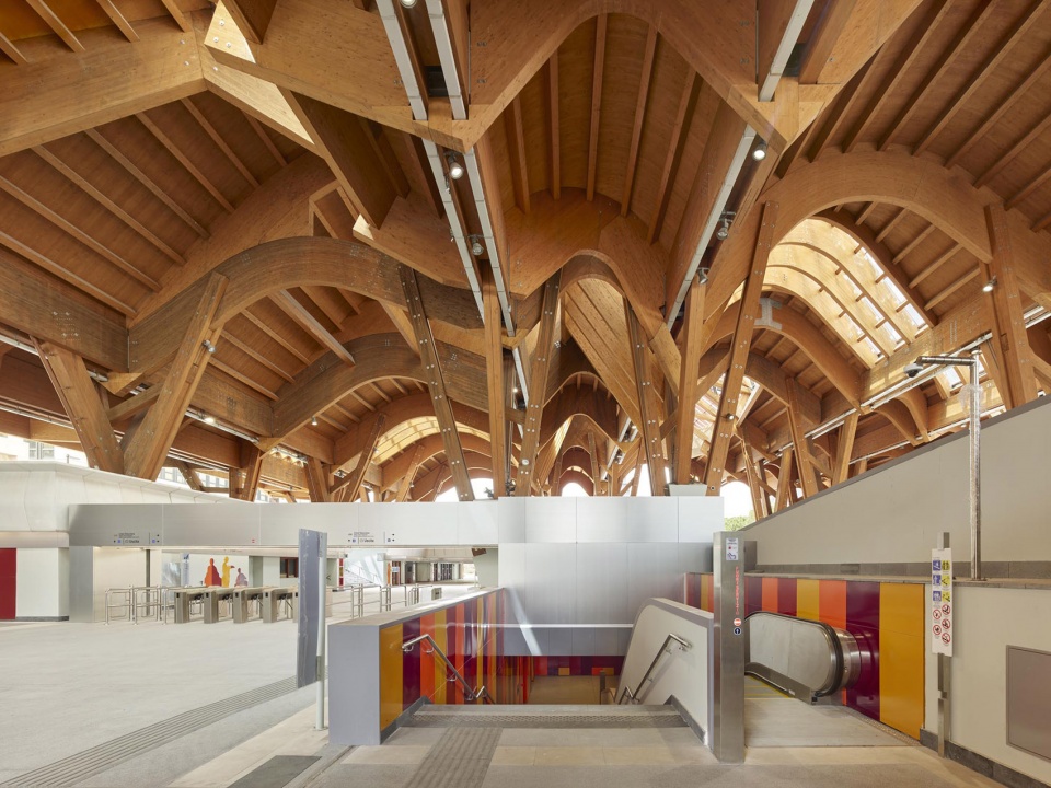 naples underground central station centro direzionale by embt